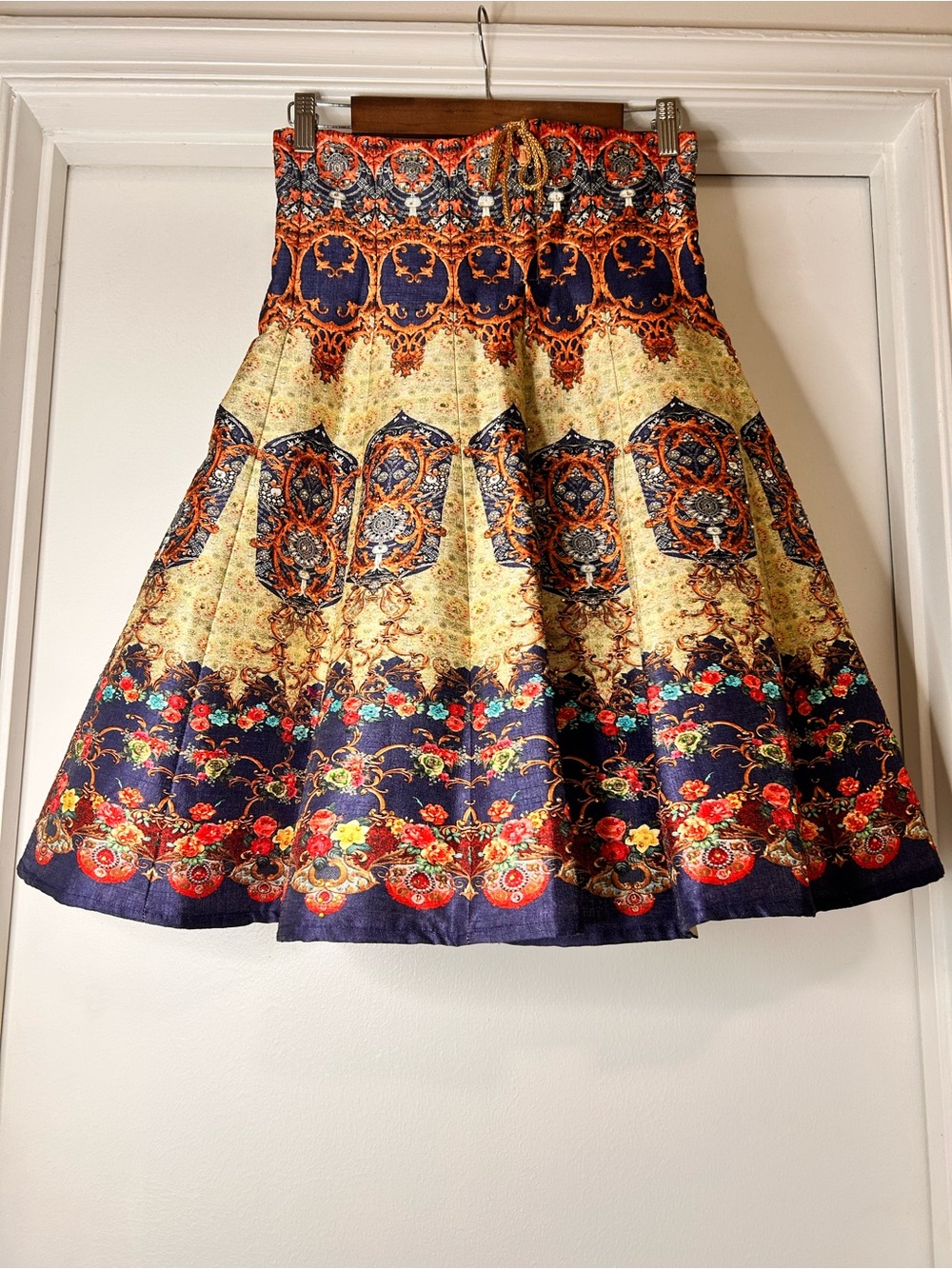 Baroque-Inspired Statement Skirt - Size Small - Picture 4 of 15